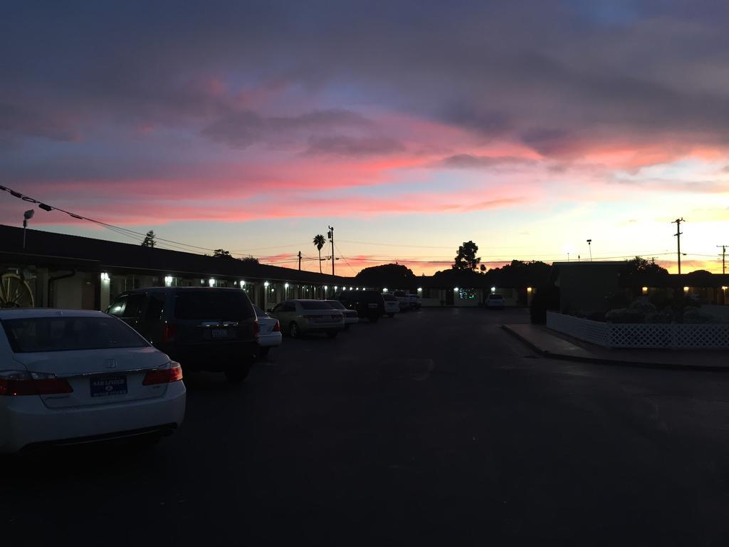 Wagon Wheel Motel Salinas Exterior photo