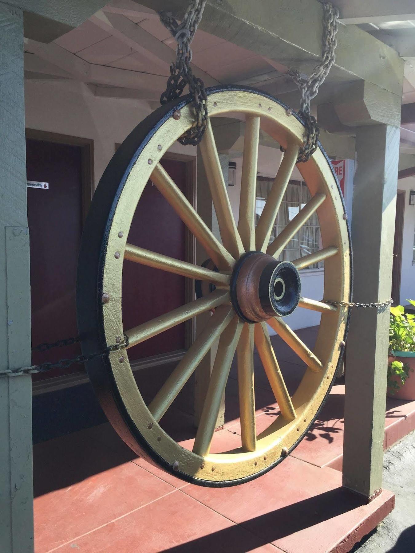 Wagon Wheel Motel Salinas Exterior photo