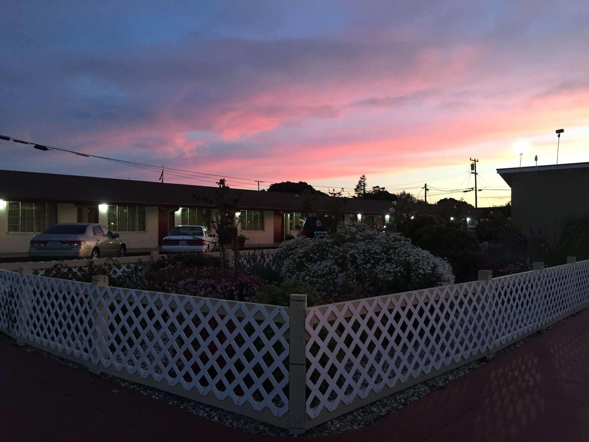 Wagon Wheel Motel Salinas Exterior photo