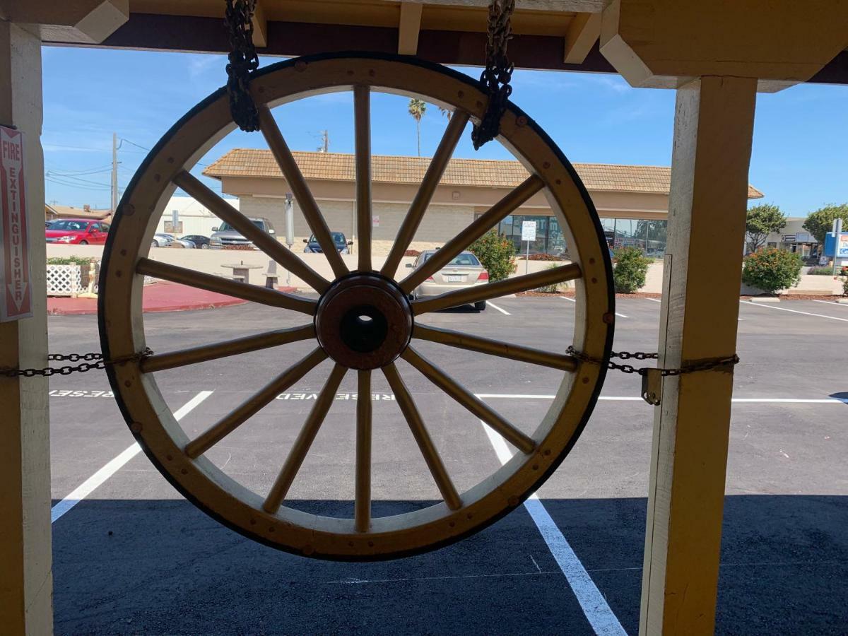 Wagon Wheel Motel Salinas Exterior photo